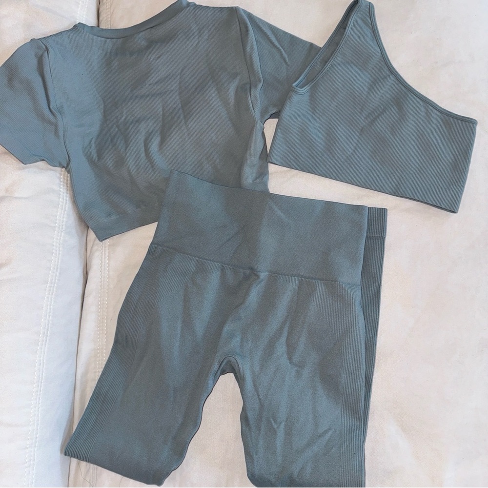 4 Piece Set Active Sculptflex Sz S Rain Pale Blue… - image 8